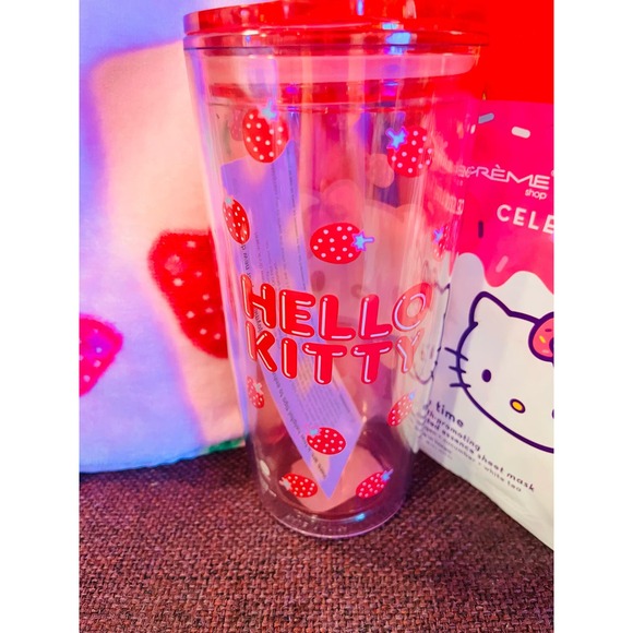 Strawberry shortcake and Hello kitty bundle - Picture 8 of 10